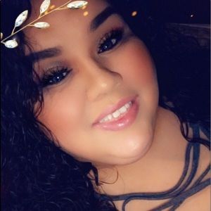 Meet your Posher, Daniella